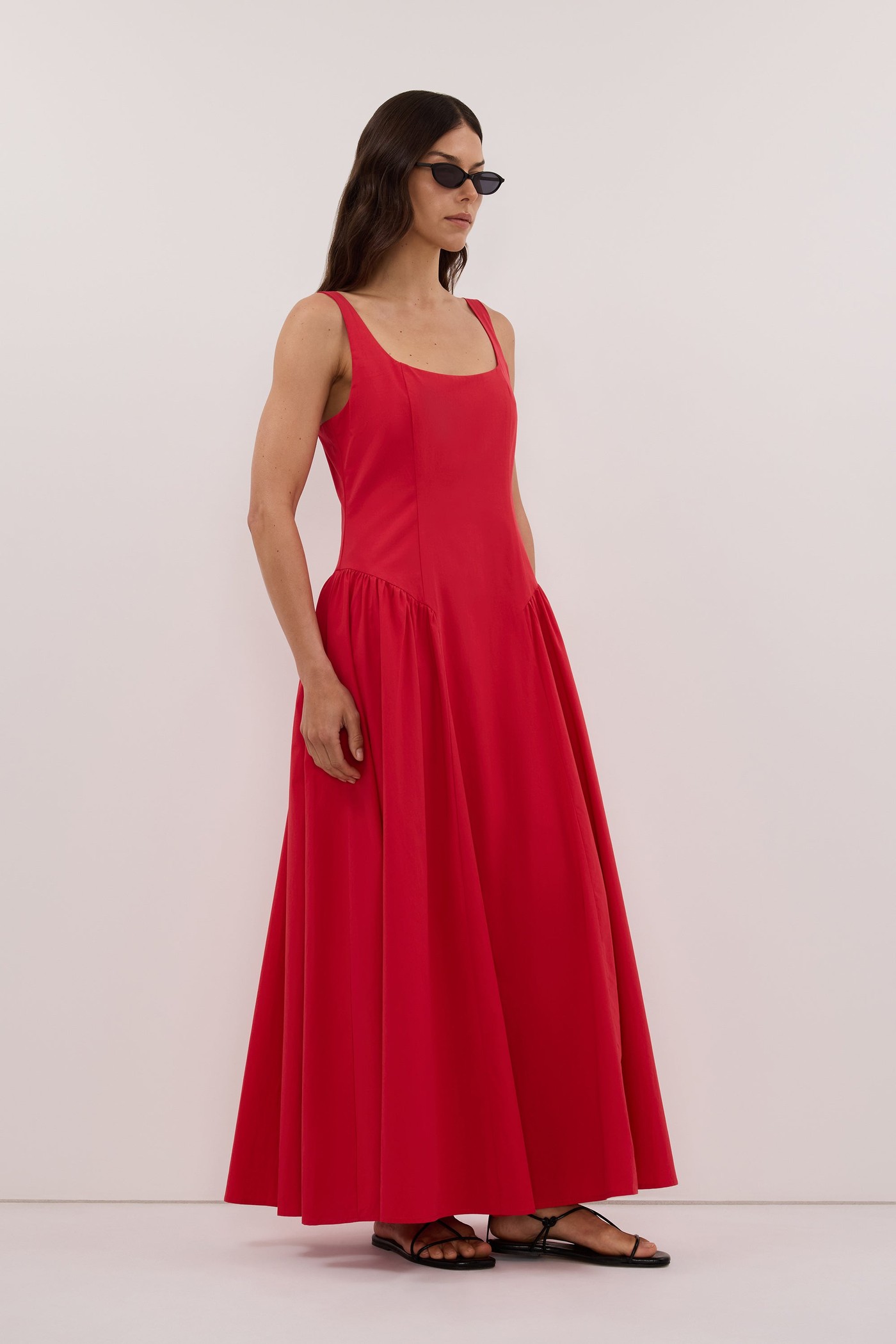 Elorin Red Cotton Midi Dress view 3