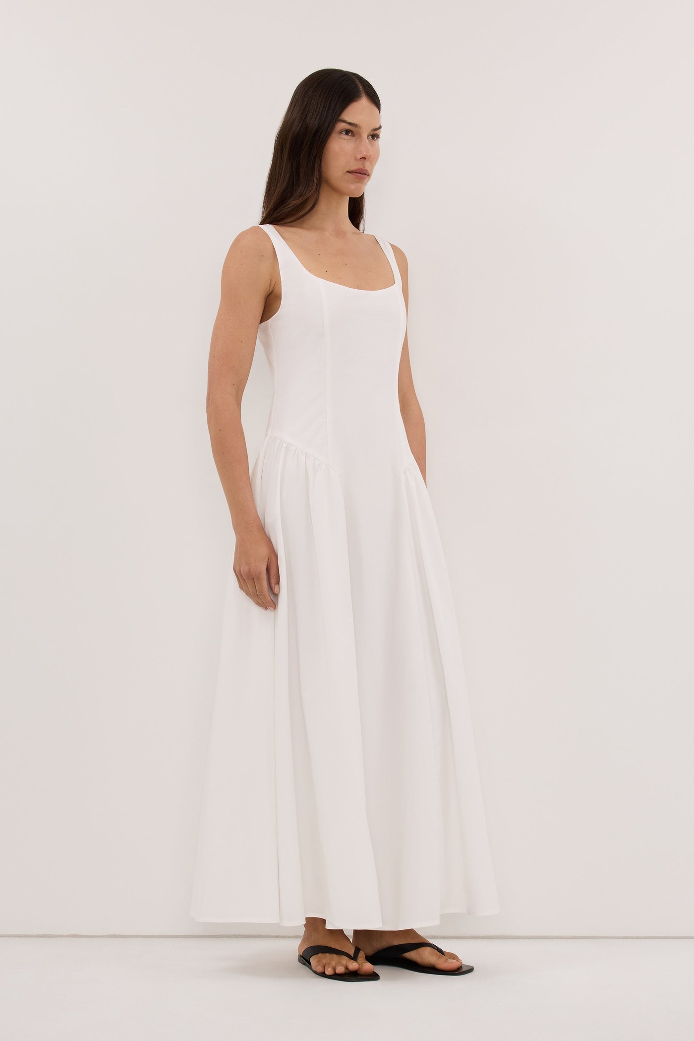 Elorin White Cotton Midi Dress view 3